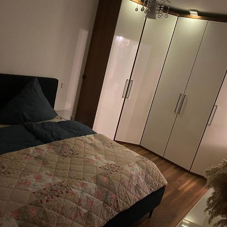 Geraeumige Und Schoene Wohnung Direkt In Der Luebecker Innenstadt Bagian luar foto