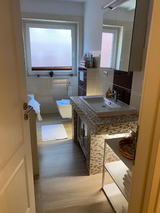 Geraeumige Und Schoene Wohnung Direkt In Der Luebecker Innenstadt Bagian luar foto